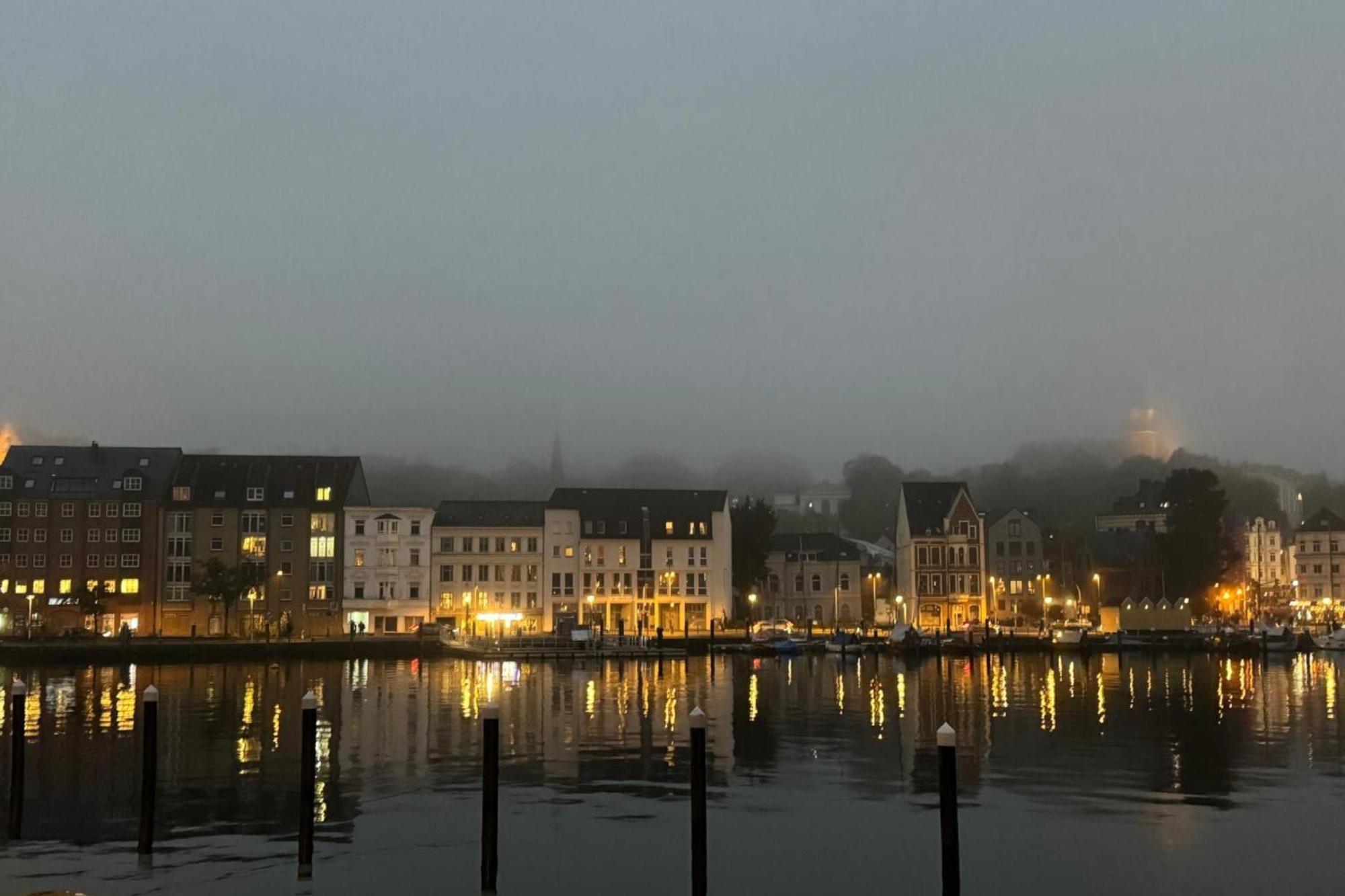 Lieblingsplatz -Wunderschoen, Mit Blick Auf Die Foerde Харрисле Экстерьер фото